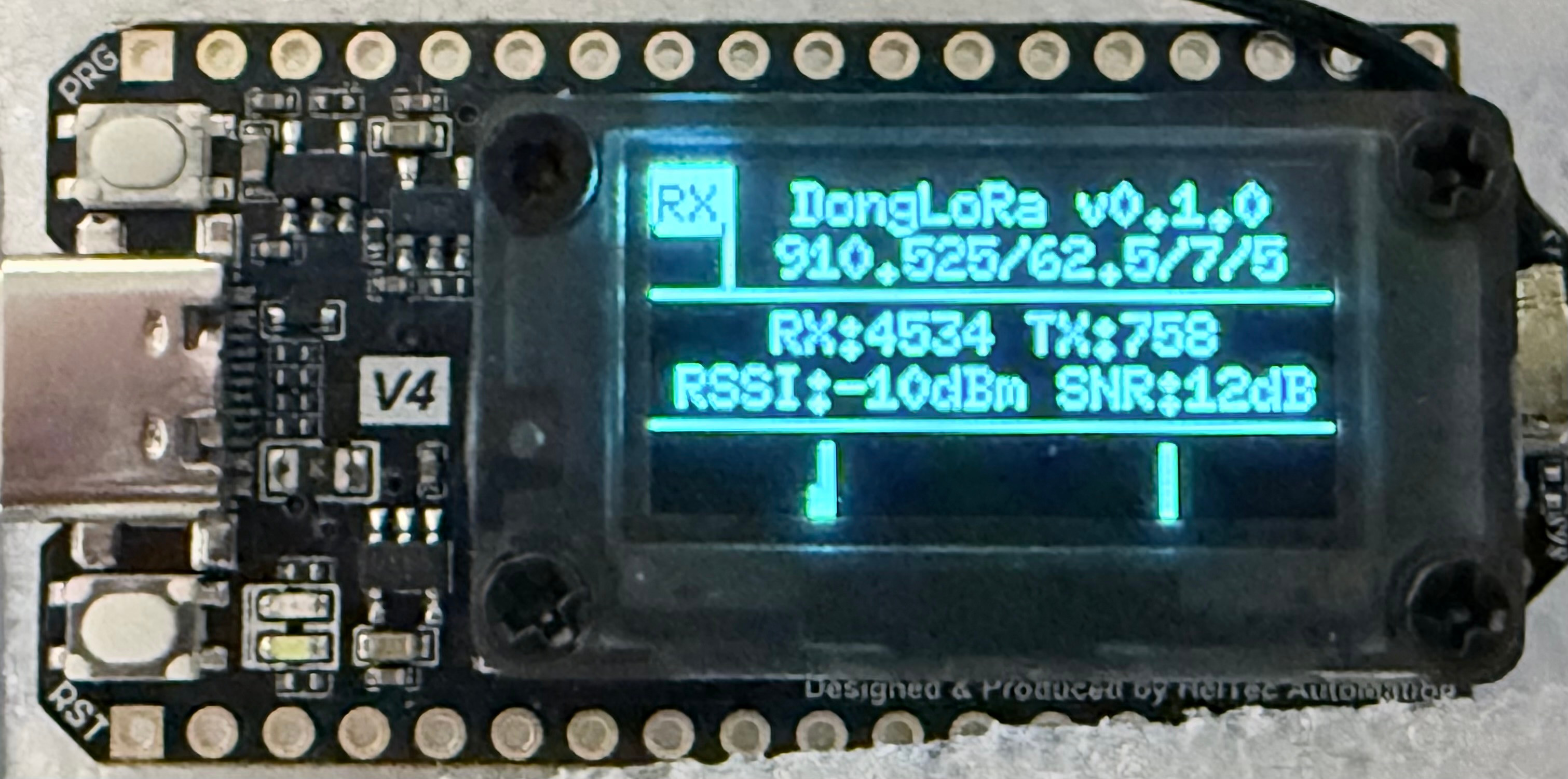 photograph of firmware running on Heltec V4